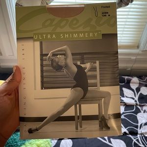 Footed Capezio Tights